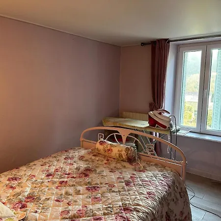 La Maison D'emilia Verdure Et Murmure De L'eau Holiday home