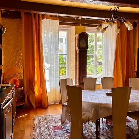 La Maison D'emilia Verdure Et Murmure De L'eau Holiday home