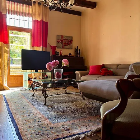 Holiday home La Maison D'emilia Verdure Et Murmure De L'eau Viviers-sur-Chiers